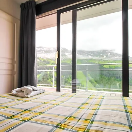 Apartment Penthouse 3-bedroom Apartment, Mountain Views, Large Terrasse, Piste Access