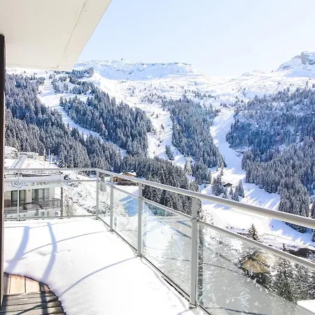 Apartment Penthouse 3-bedroom Apartment, Mountain Views, Large Terrasse, Piste Access Flaine