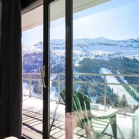 Penthouse 3-bedroom Apartment, Mountain Views, Large Terrasse, Piste Access *