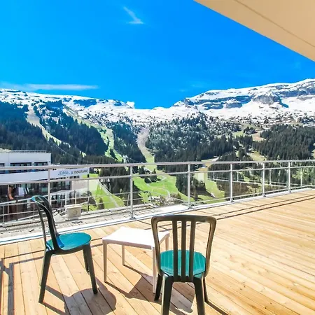 Penthouse 3-bedroom Apartment, Mountain Views, Large Terrasse, Piste Access