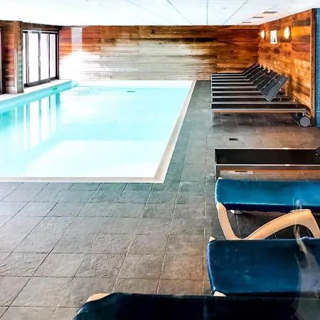 Penthouse 3-bedroom Apartment, Mountain Views, Large Terrasse, Piste Access Apartment *
