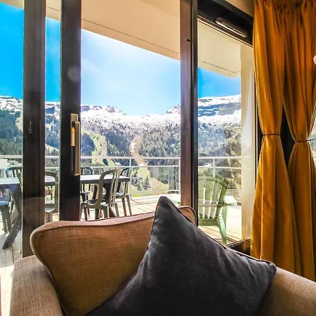 Penthouse 3-bedroom Apartment, Mountain Views, Large Terrasse, Piste Access Apartment Flaine