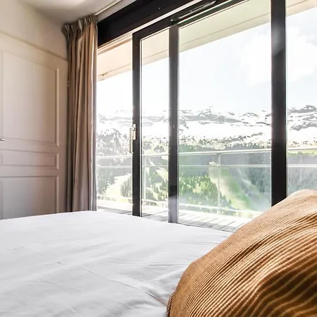 Penthouse 3-bedroom Apartment, Mountain Views, Large Terrasse, Piste Access Apartment