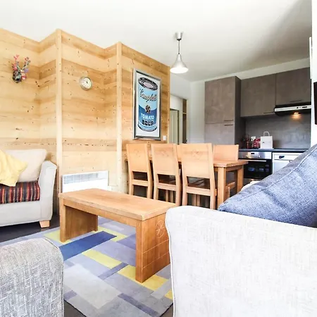 Apartment Penthouse 3-bedroom Apartment, Mountain Views, Large Terrasse, Piste Access *
