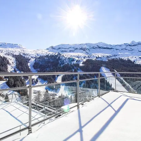 Penthouse 3-bedroom Apartment, Mountain Views, Large Terrasse, Piste Access *