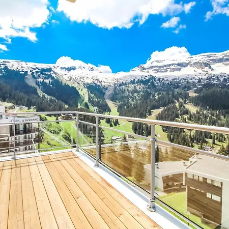 Apartment Penthouse 3-bedroom Apartment, Mountain Views, Large Terrasse, Piste Access *
