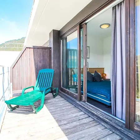 Penthouse 3-bedroom Apartment, Mountain Views, Large Terrasse, Piste Access Apartment