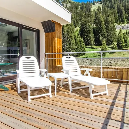 Apartment Penthouse 3-bedroom Apartment, Mountain Views, Large Terrasse, Piste Access *