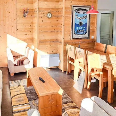 Penthouse 3-bedroom Apartment, Mountain Views, Large Terrasse, Piste Access Apartment *